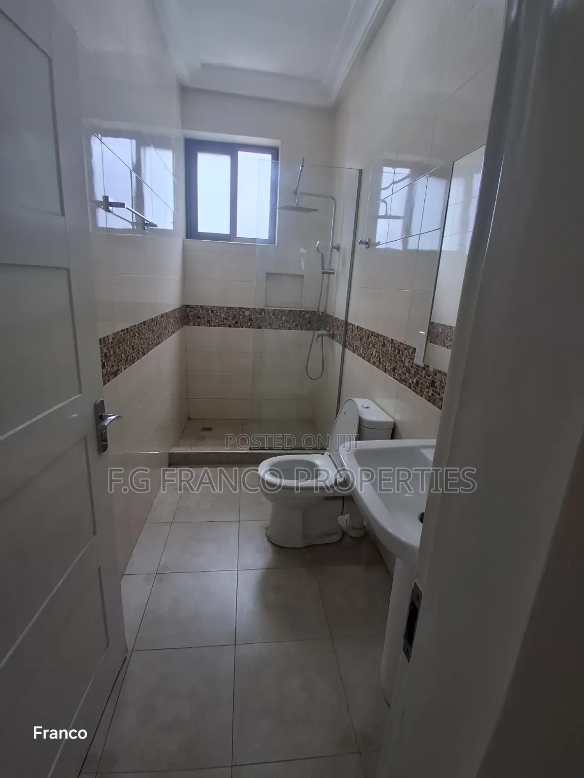 2bdrm Apartment in Kg. Franco, Airport Residential Area for rent