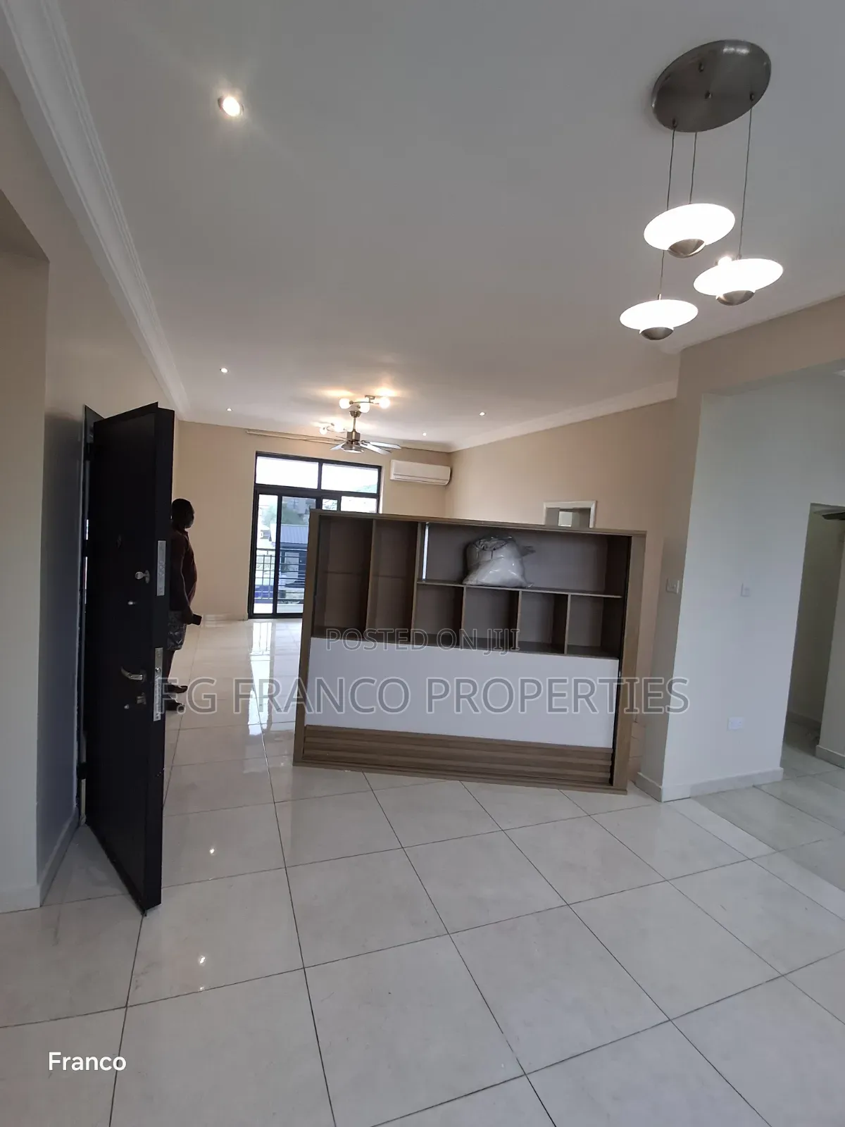 2bdrm Apartment in Kg. Franco, Airport Residential Area for rent