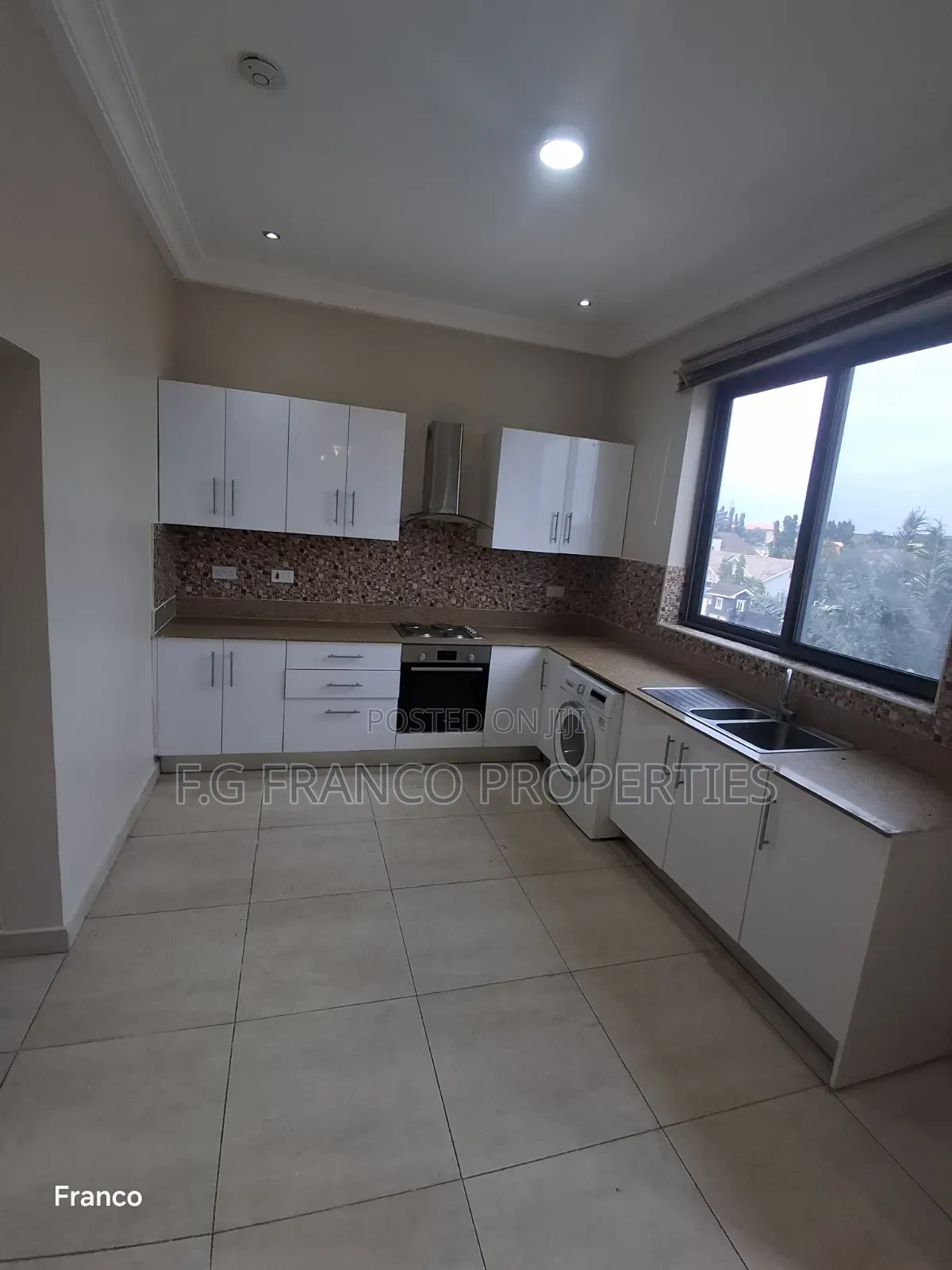 2bdrm Apartment in Kg. Franco, Airport Residential Area for rent