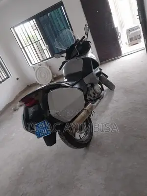 Honda NC700X 2010 Silver