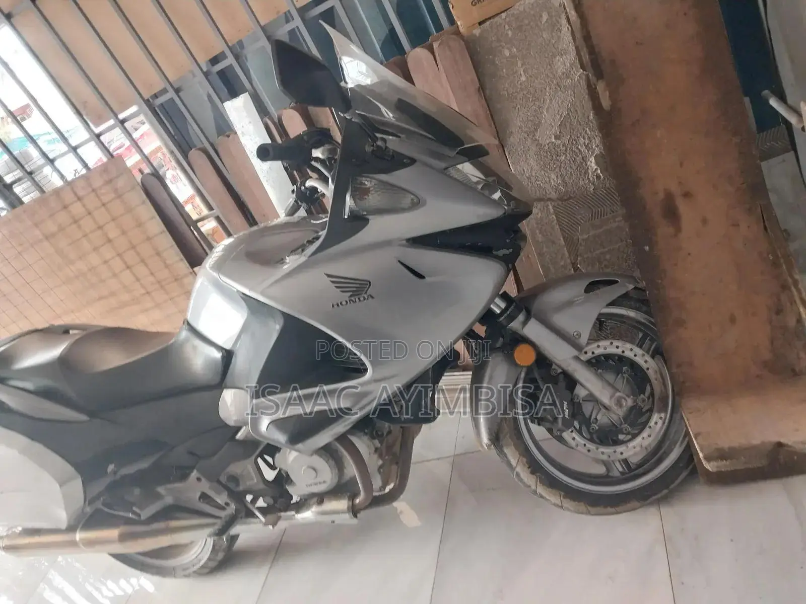 Honda NC700X 2010 Silver