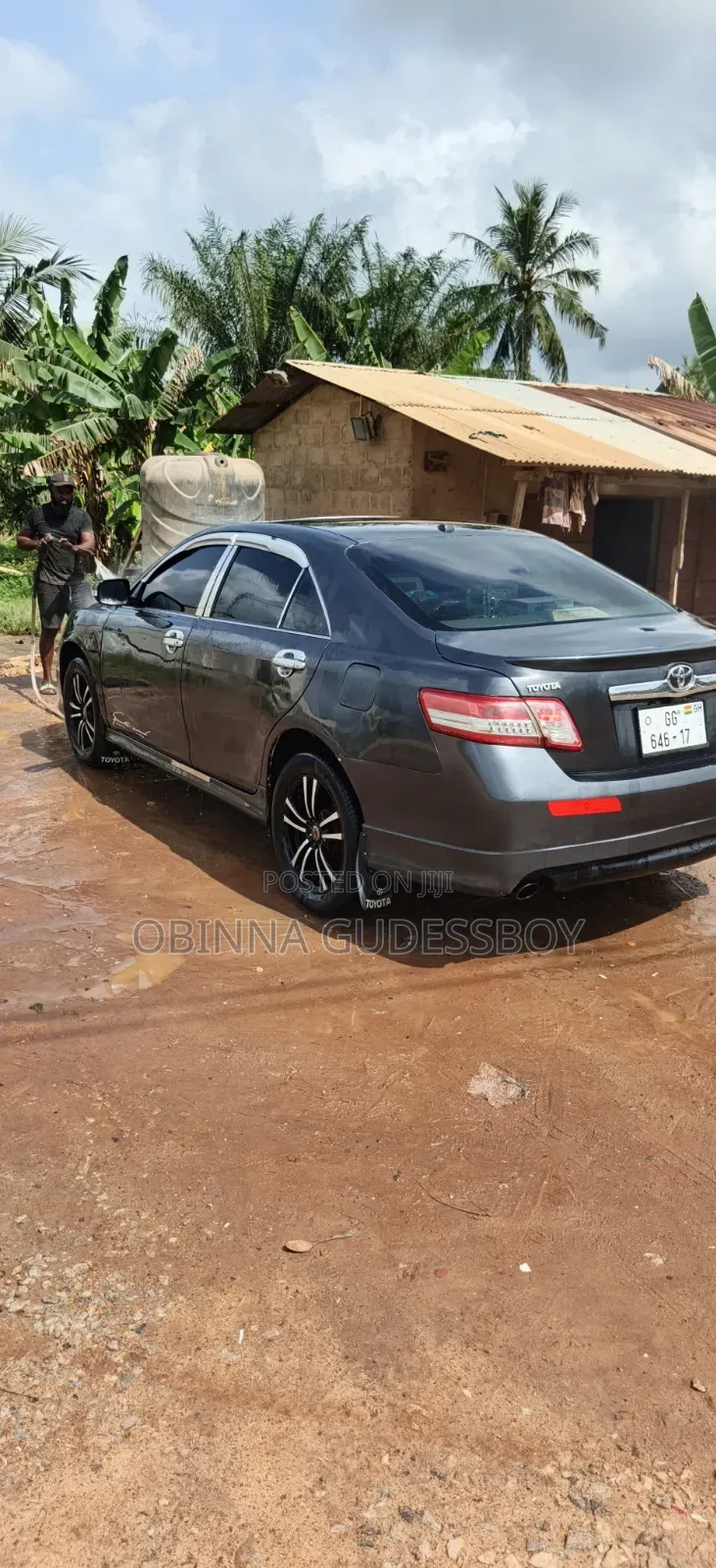 Toyota Camry Base 4dr Sedan (2.5L 4cyl 6M) 2010 Gray