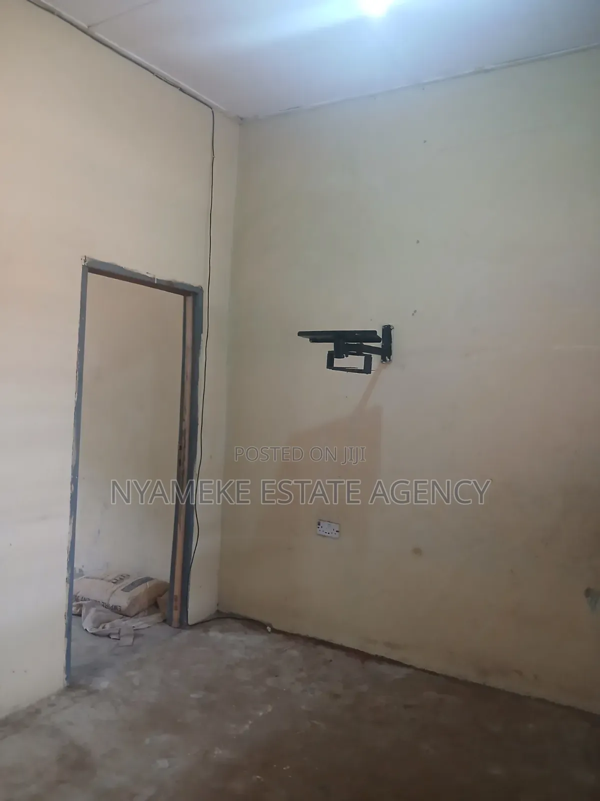 1bdrm Apartment in Atomic, Exhibition for rent