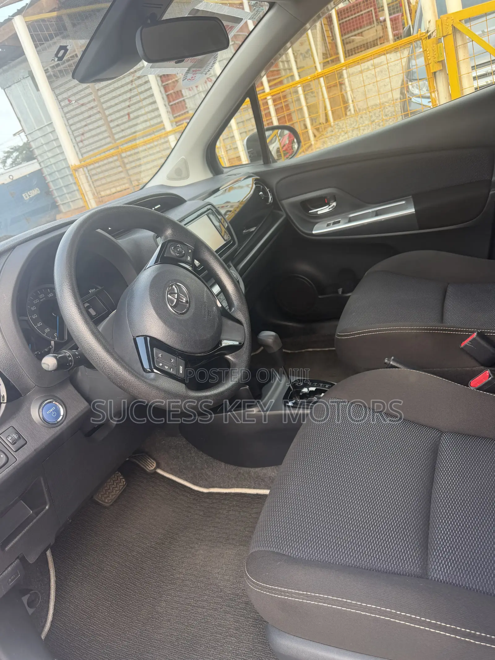 Toyota Vitz 1.5 FWD Hybrid 5dr 2017 Silver