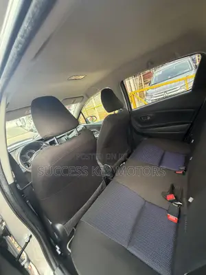 Toyota Vitz 1.5 FWD Hybrid 5dr 2017 Silver