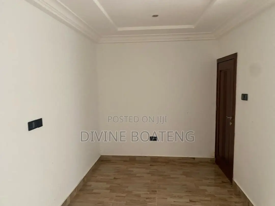 3bdrm House in Behind King’S, Accra Metropolitan for rent