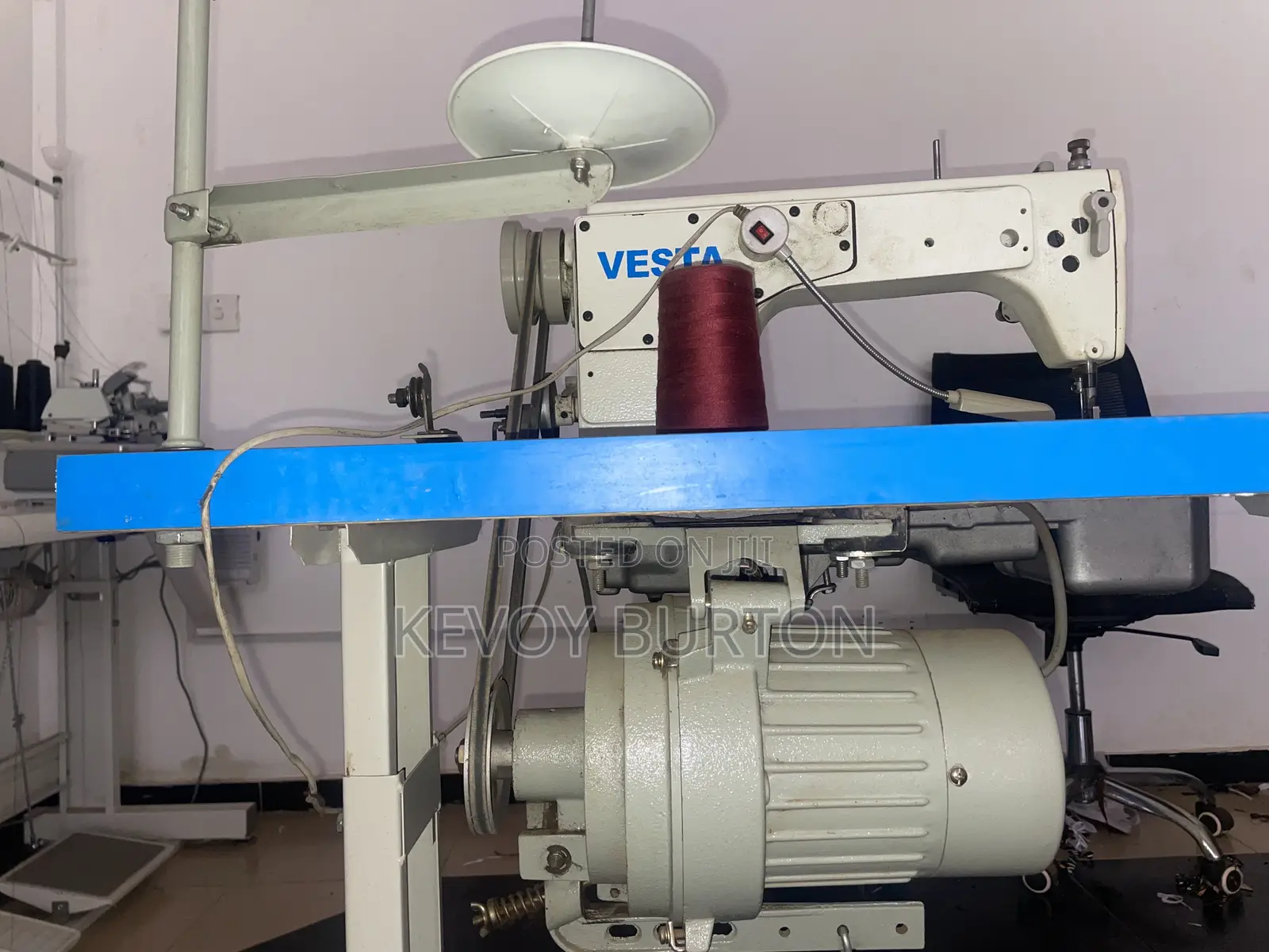 VESTA VT-8700 Industrial Sewing Machine – Complete Set