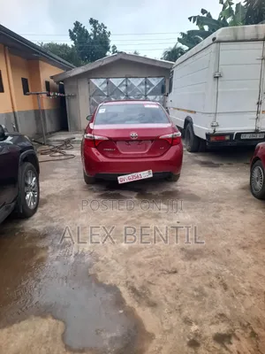 Toyota Corolla 2016 Red