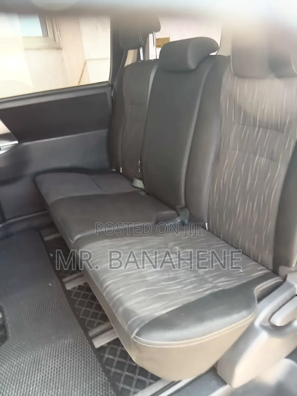 Toyota Voxy V 2WD 8-Seater 2014 Black
