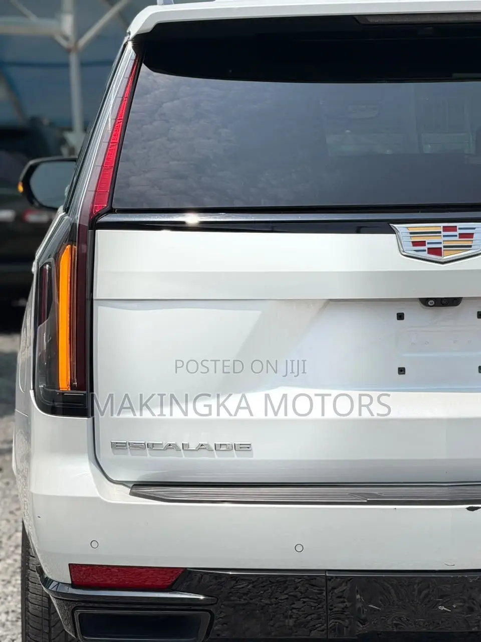 Cadillac Escalade Premium Luxury Platinum 4WD 2023 White