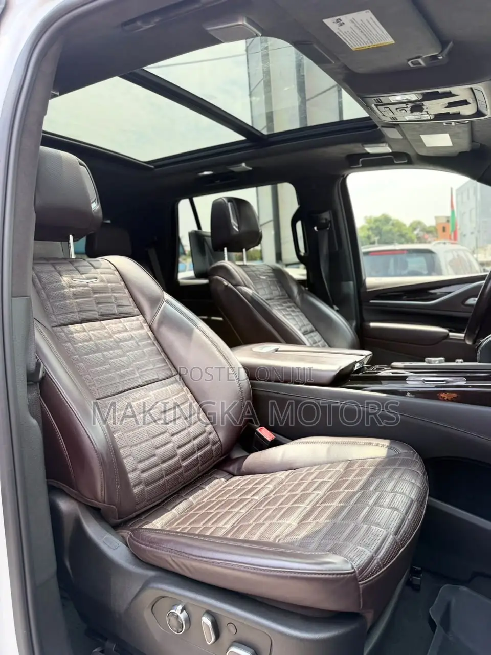 Cadillac Escalade Premium Luxury Platinum 4WD 2023 White