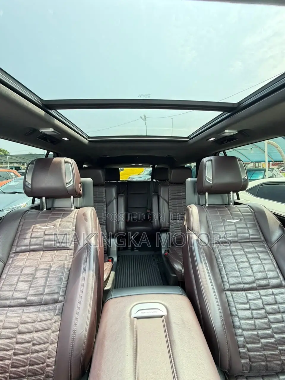Cadillac Escalade Premium Luxury Platinum 4WD 2023 White