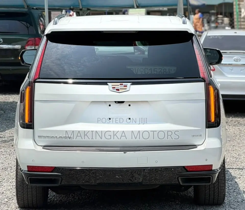 Cadillac Escalade Premium Luxury Platinum 4WD 2023 White