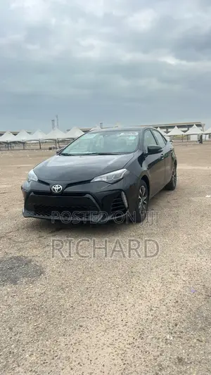 Toyota Corolla SE (1.8L 4cyl 2A) 2019 Black