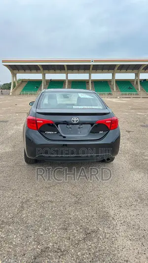 Toyota Corolla SE (1.8L 4cyl 2A) 2019 Black