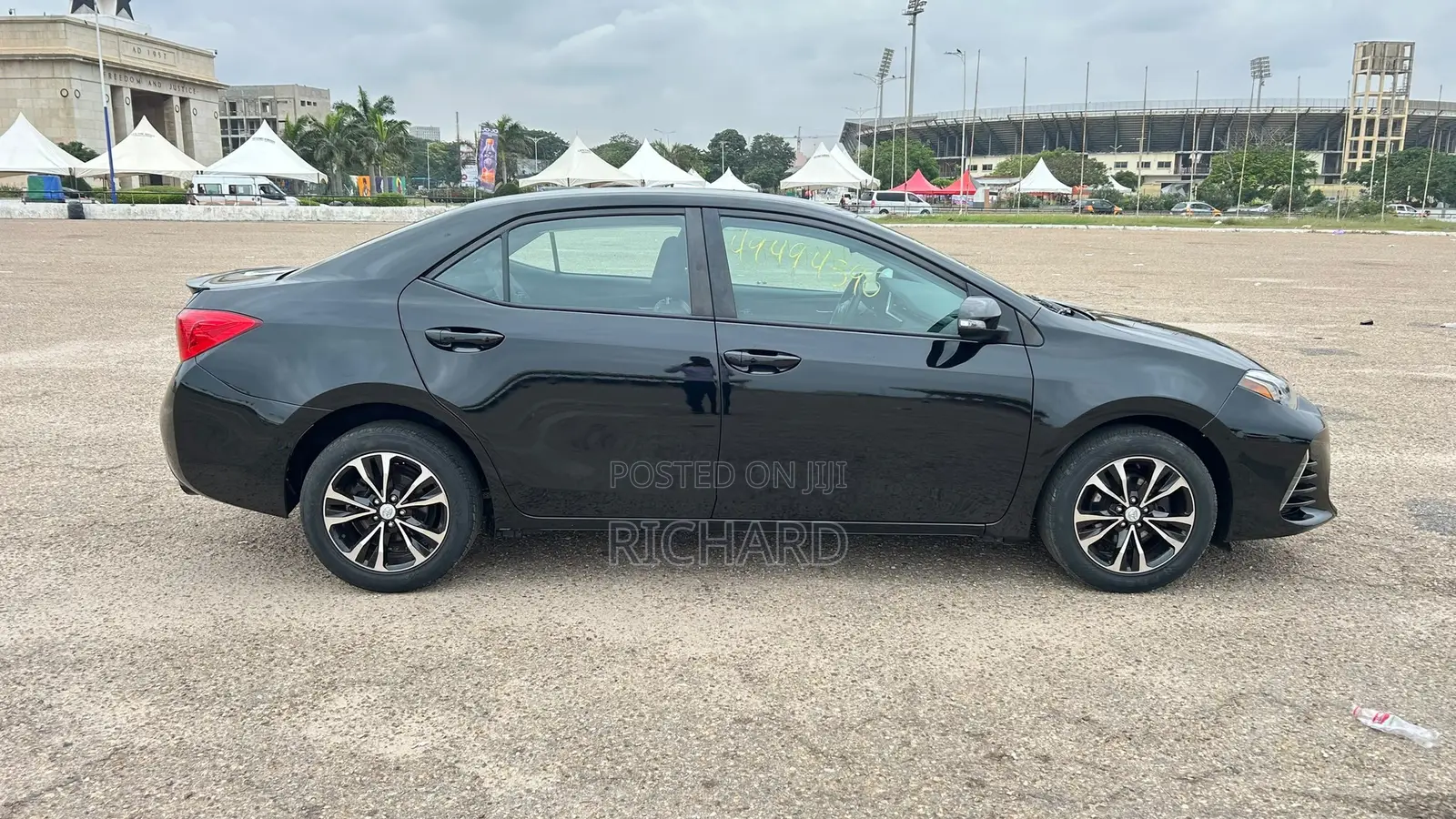 Toyota Corolla SE (1.8L 4cyl 2A) 2019 Black