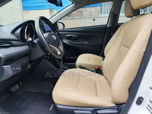 Toyota Yaris 2022 White