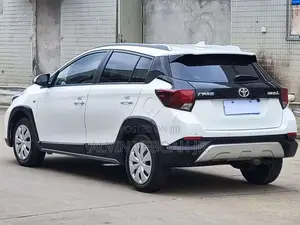 Toyota Yaris 2022 White