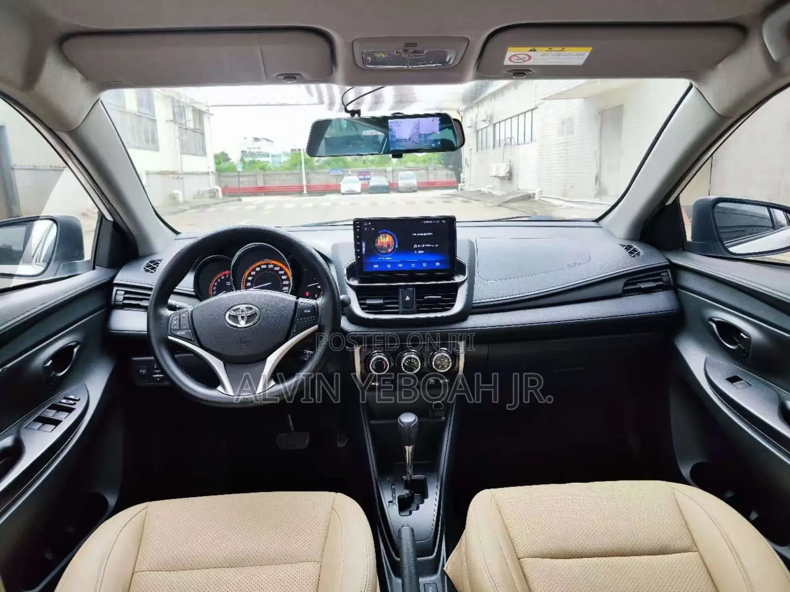 Toyota Yaris 2022 White