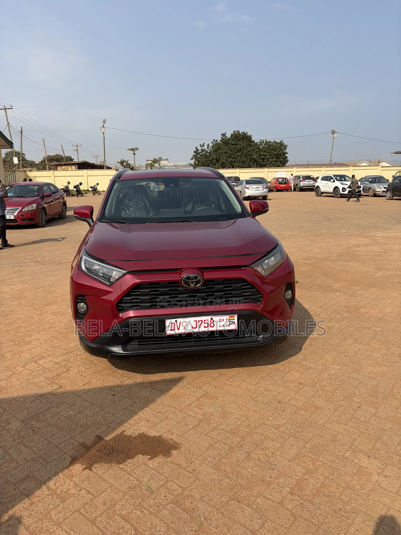 Toyota RAV4 XLE AWD 2020 Red