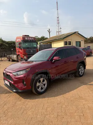 Toyota RAV4 XLE AWD 2020 Red