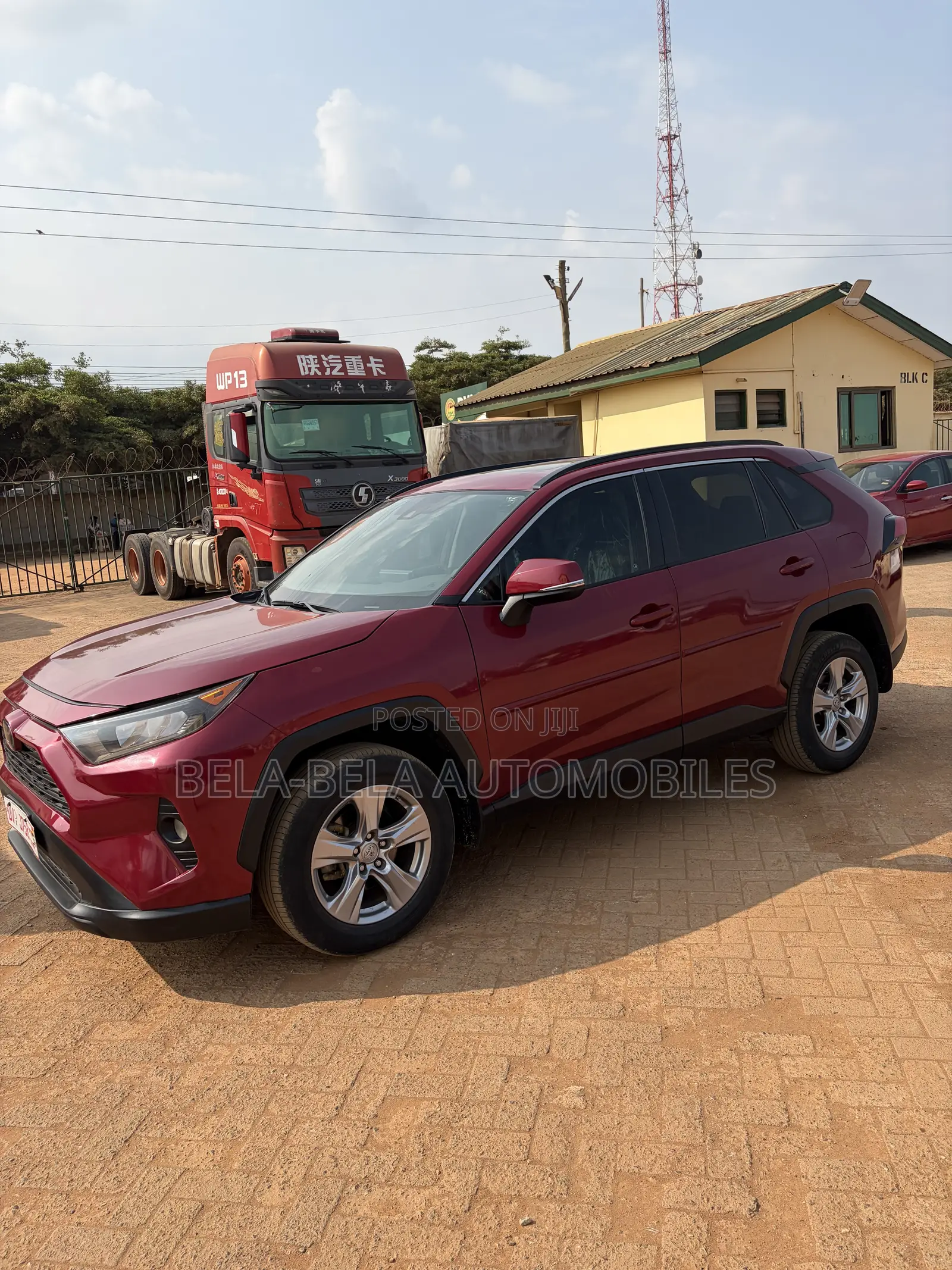 Toyota RAV4 XLE AWD 2020 Red