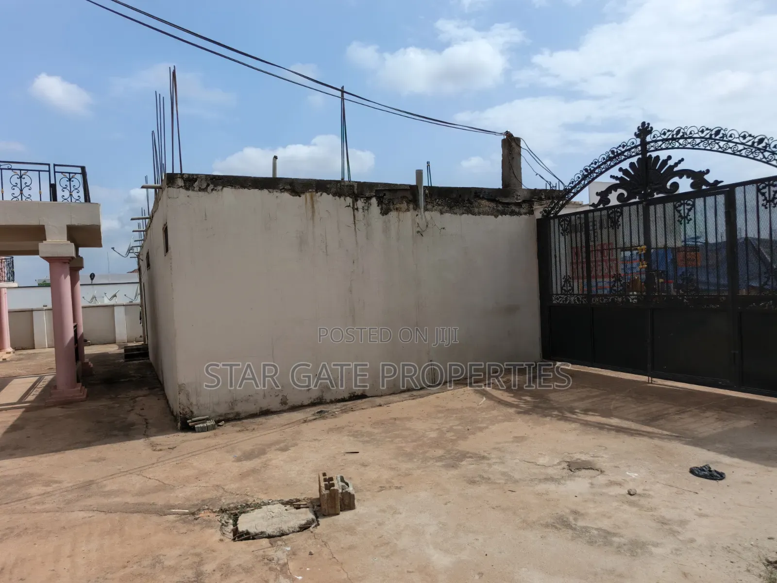 4bdrm Apartment in Kotwi Near Santasi, Kumasi Metropolitan for rent
