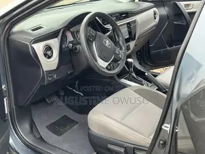 Toyota Corolla LE ECO w/Package 1 4dr Sedan (1.8L 4cyl CVT) 2017 Gray