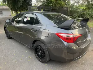 Toyota Corolla LE ECO w/Package 1 4dr Sedan (1.8L 4cyl CVT) 2017 Gray