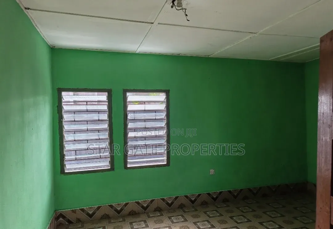 5bdrm House in Buokrom Estate (, Kumasi Metropolitan for rent