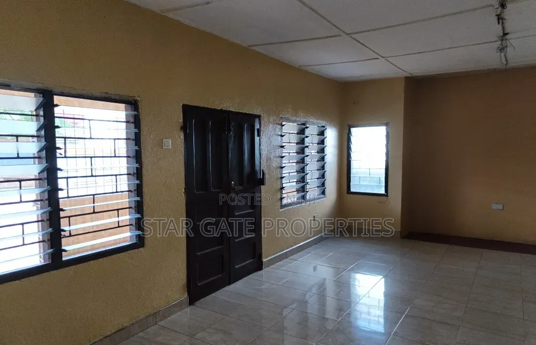 5bdrm House in Buokrom Estate (, Kumasi Metropolitan for rent