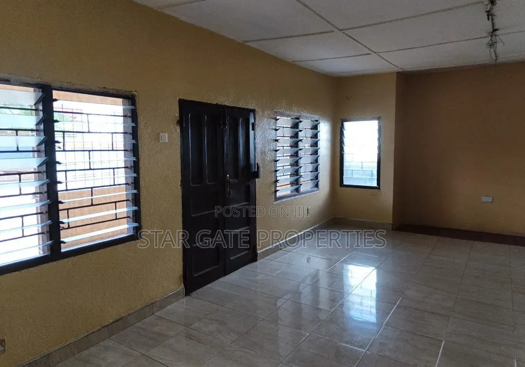 5bdrm House in Buokrom Estate (, Kumasi Metropolitan for rent
