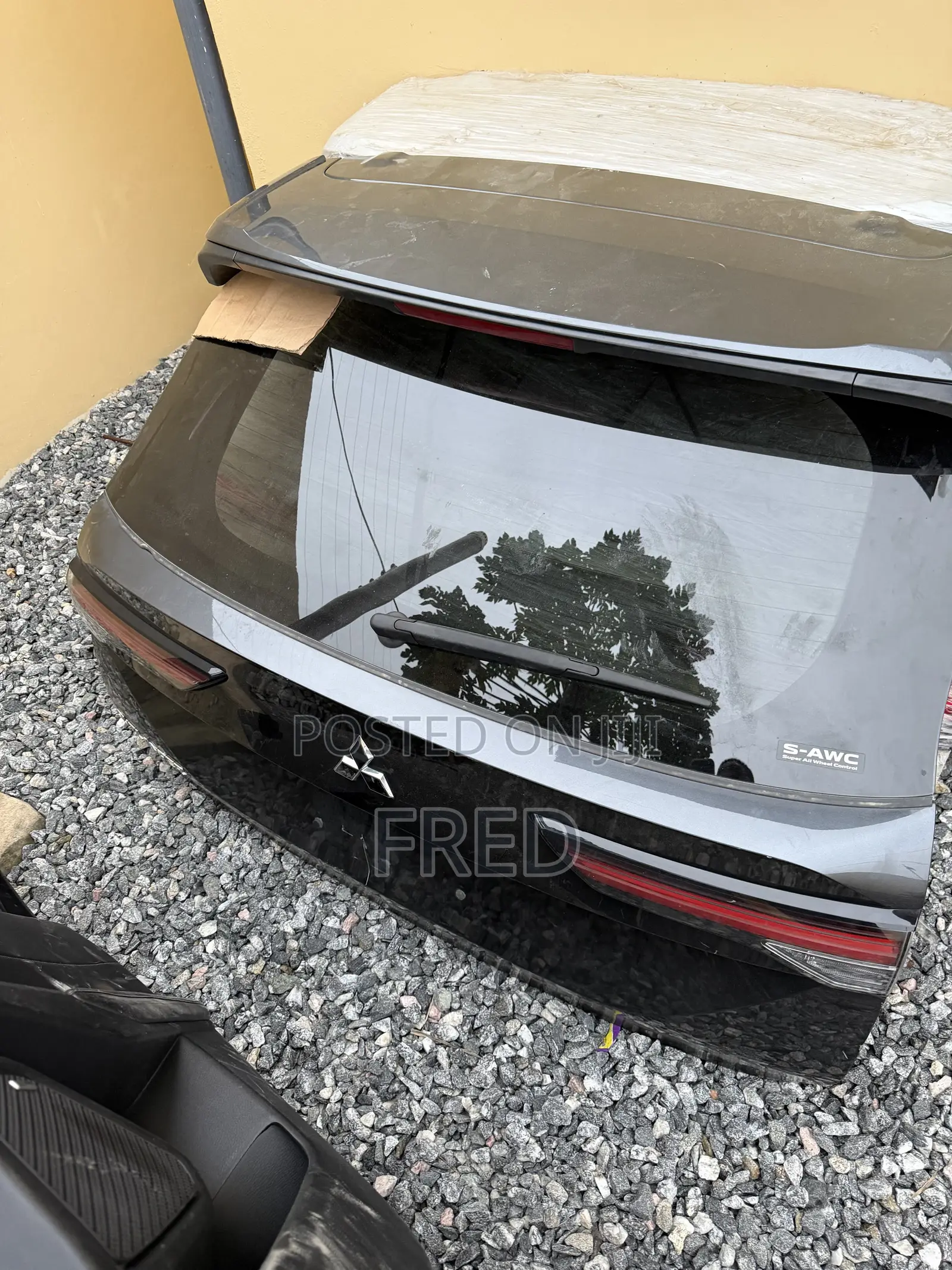 2025 Mitsubishi Outlander Back Booth