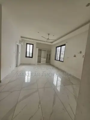 5bdrm House in East Legon for rent