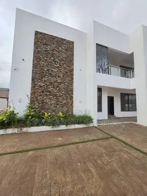 5bdrm House in East Legon for rent