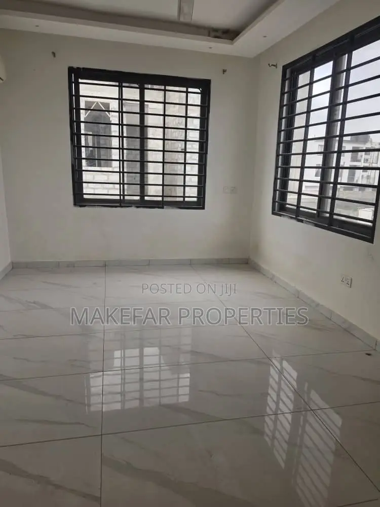 5bdrm House in East Legon for rent