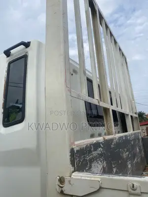 Hyundai Universe 2018 White