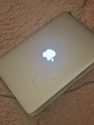 Laptop Apple MacBook Pro 2015 8GB Intel Core i5 SSD 256GB