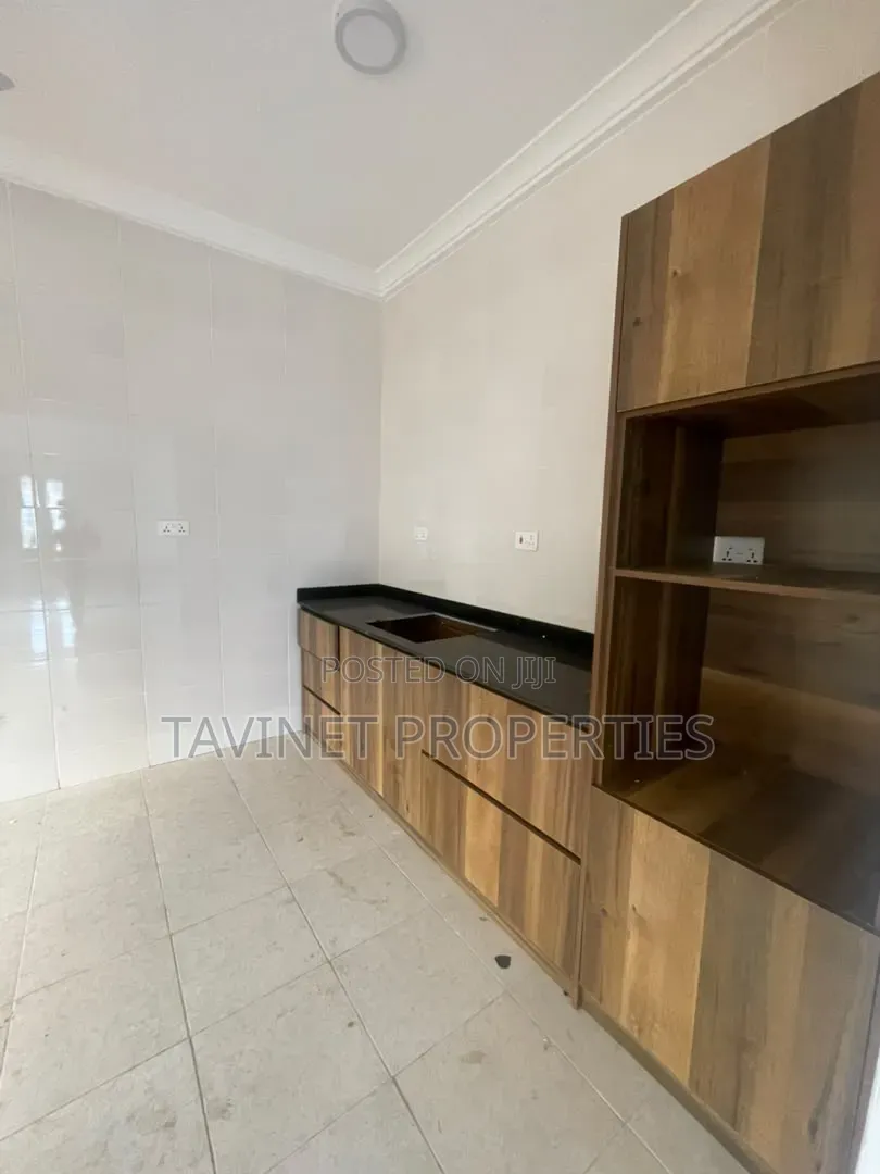 3bdrm House in Amrahia for sale
