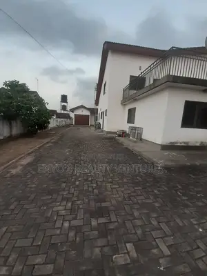 4bdrm House in Nthc Estate, Adenta for sale