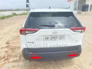 Toyota RAV4 2019 White