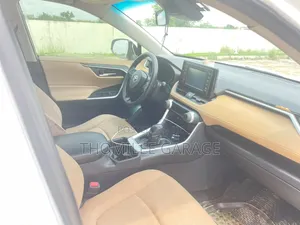 Toyota RAV4 2019 White