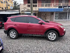 Toyota RAV4 2015 Red