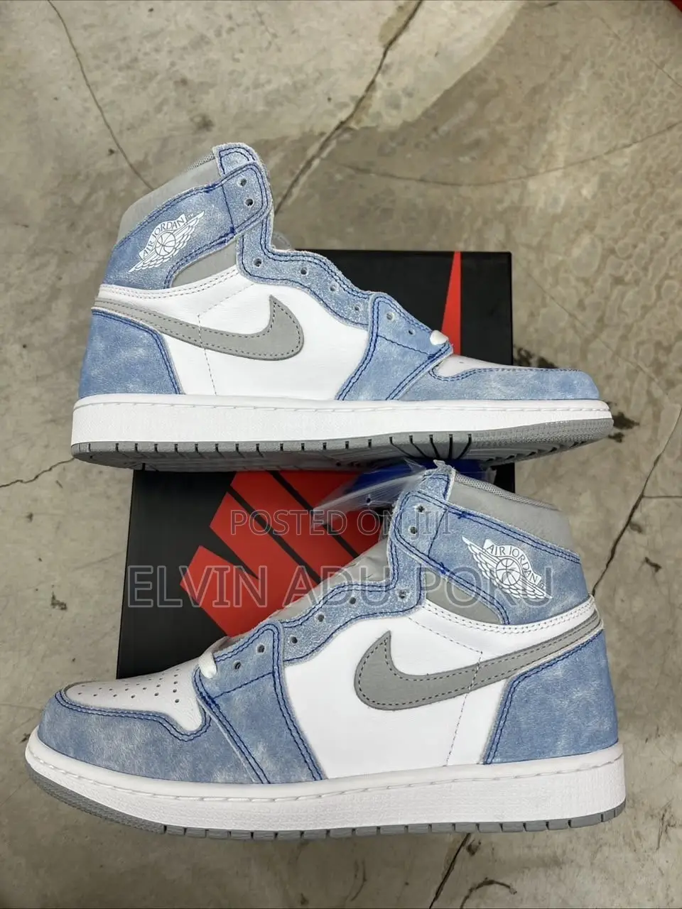 Nike Air Jordan 1 Retro High | Hyper Royal Sneaker