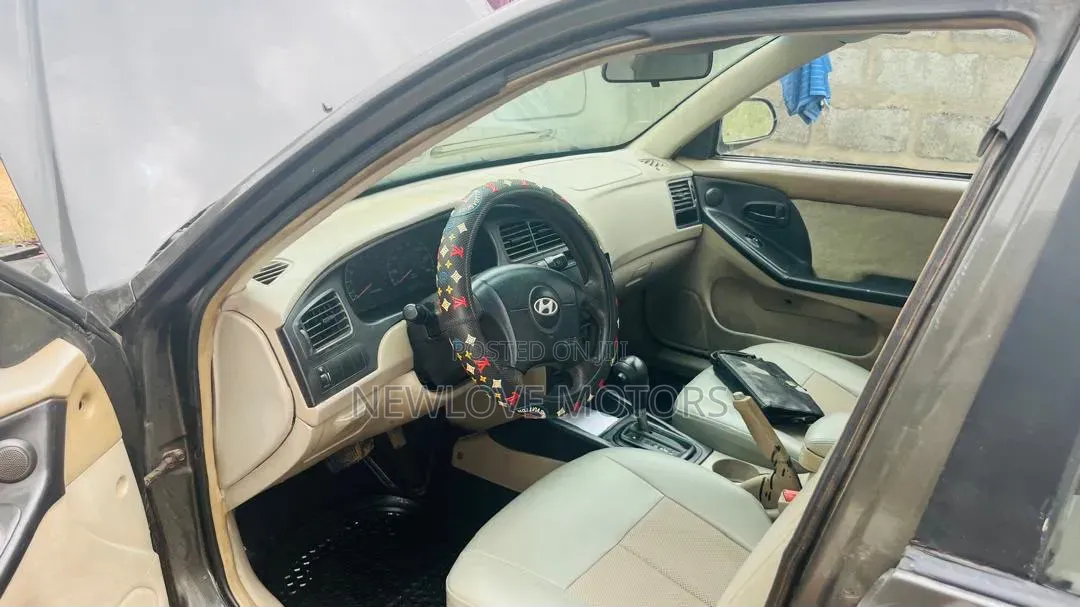 Hyundai Elantra 2007 Gray