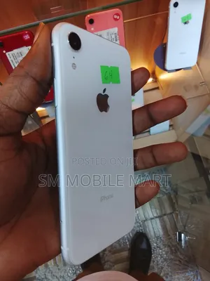 Apple iPhone XR 64 GB White