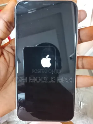 Apple iPhone XR 64 GB White