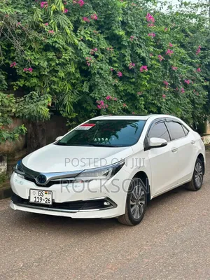 Toyota Corolla 2018 White