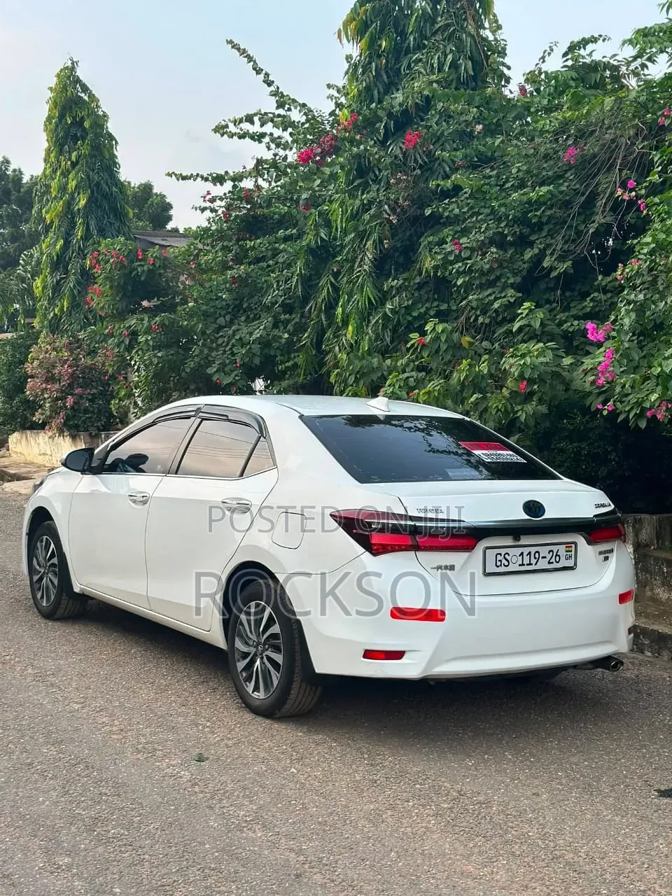 Toyota Corolla 2018 White