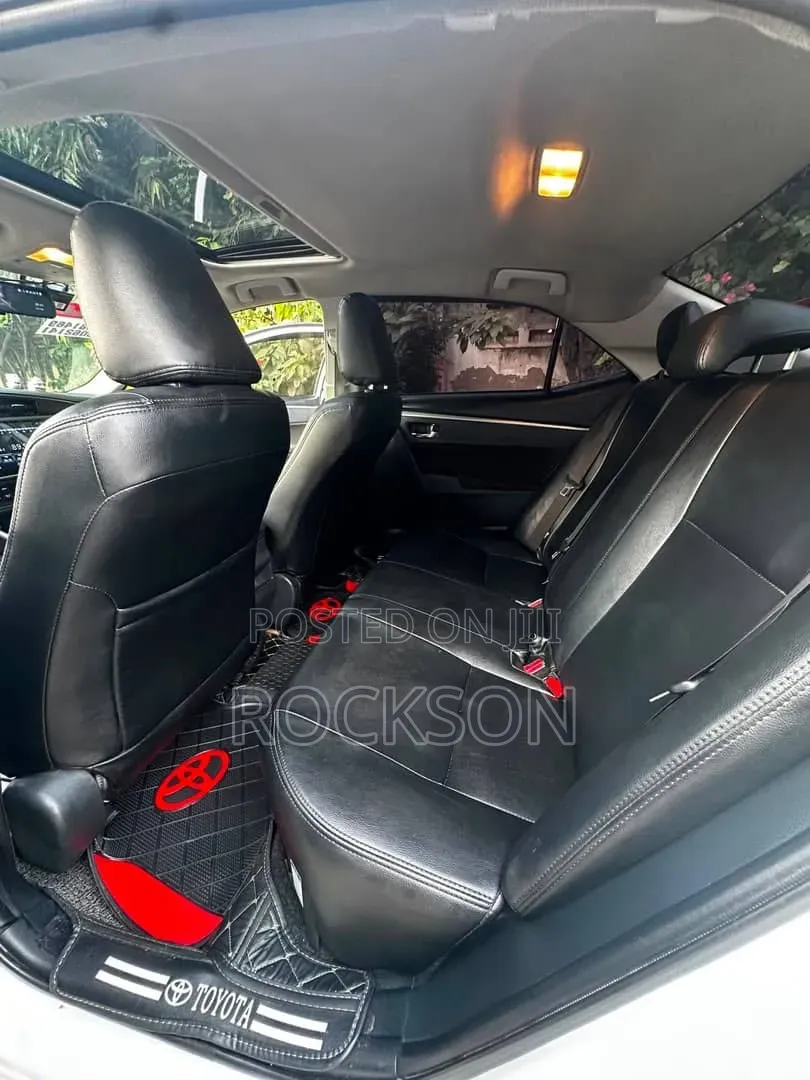 Toyota Corolla 2018 White